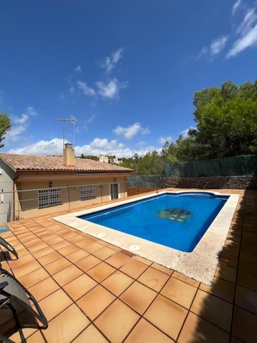 Gran Casa Con Gran Piscina Villa Els Monjos Bagian luar foto