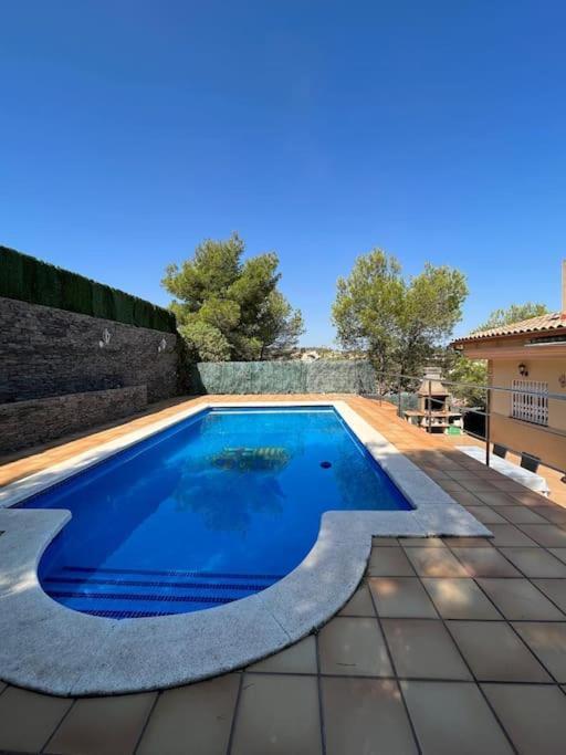 Gran Casa Con Gran Piscina Villa Els Monjos Bagian luar foto